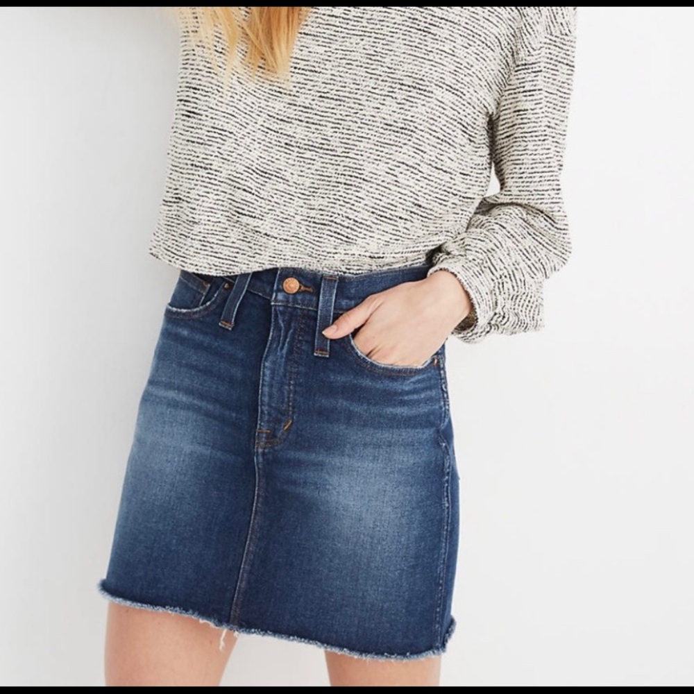 Madewell Denim skirt size 32!